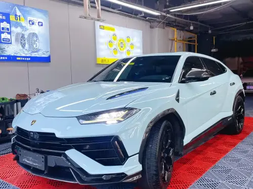 Lamborghini Urus, 2021