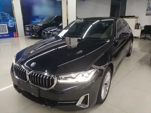 BMW 5-Series, 2022