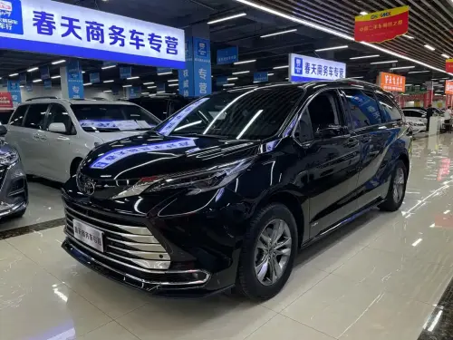 Toyota Sienna, 2024