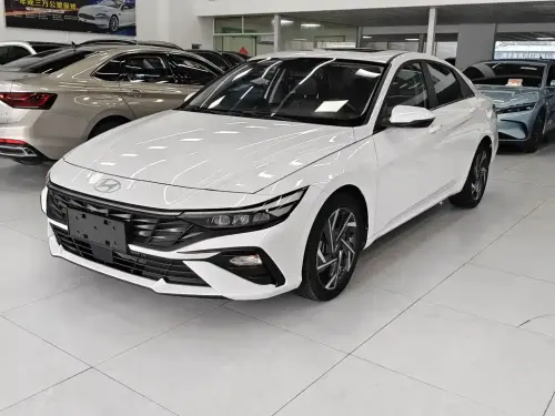 Hyundai Elantra, 2023
