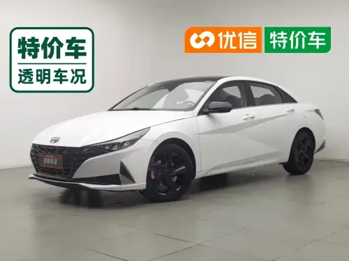 Hyundai Elantra, 2022