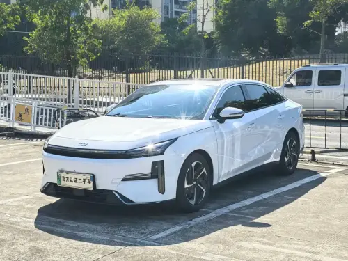 Geely Galaxy L6, 2024