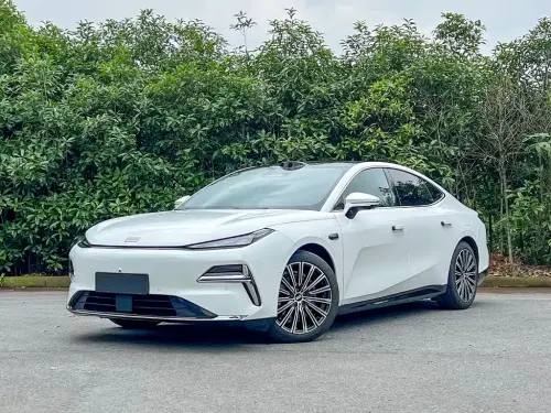 Geely Galaxy Xingyao 8, 2025