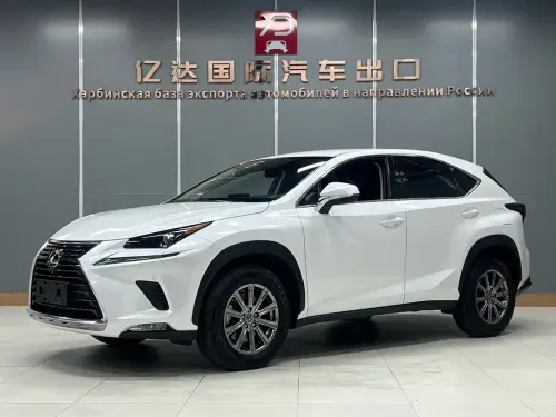 Lexus NX, 2021