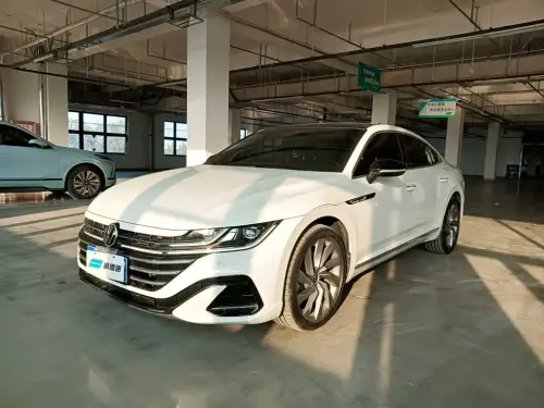 Volkswagen CC, 2024