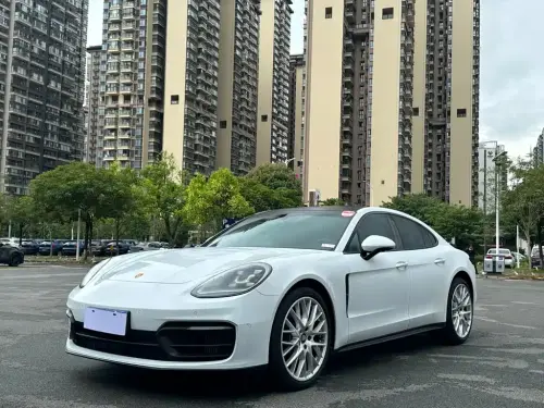 Porsche Panamera, 2023