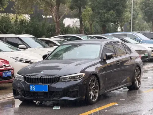 BMW 3-Series, 2022