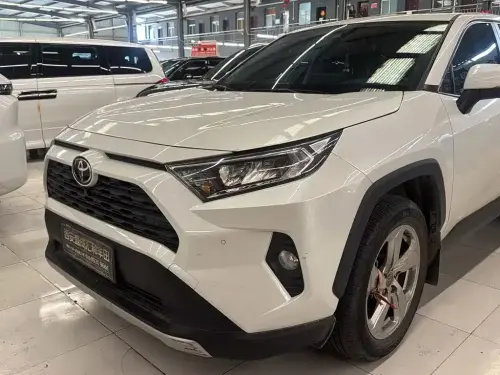 Toyota RAV4, 2023