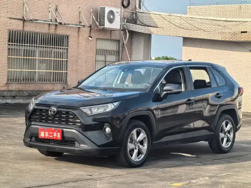Toyota RAV4, 2023