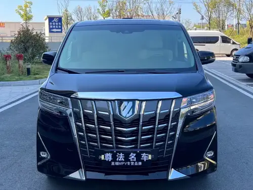 Toyota Alphard, 2022