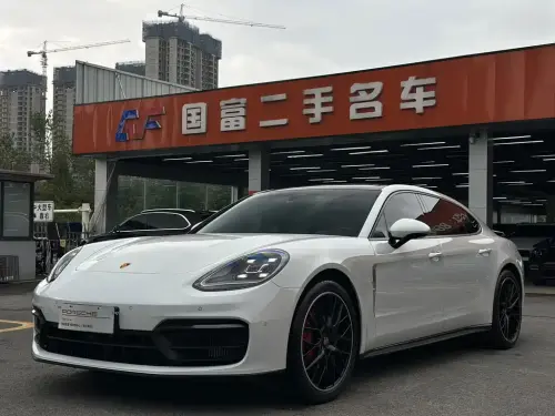 Porsche Panamera, 2023