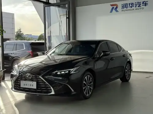 Lexus ES, 2025