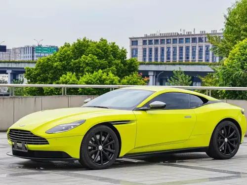 Aston Martin DB11, 2023