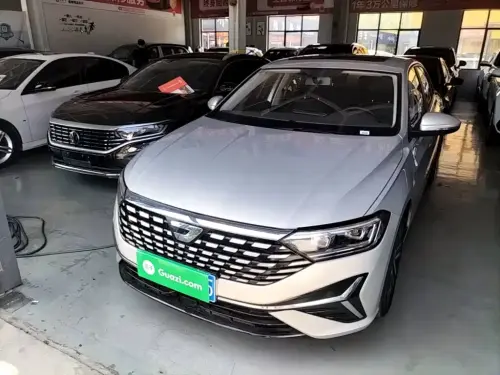 Jetta VA7, 2025