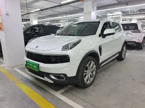 Lynk & Co 01, 2021