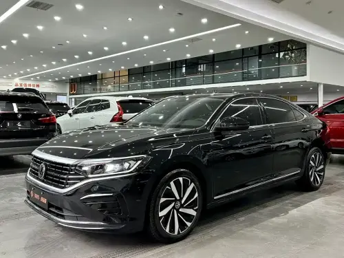 Volkswagen Passat, 2023