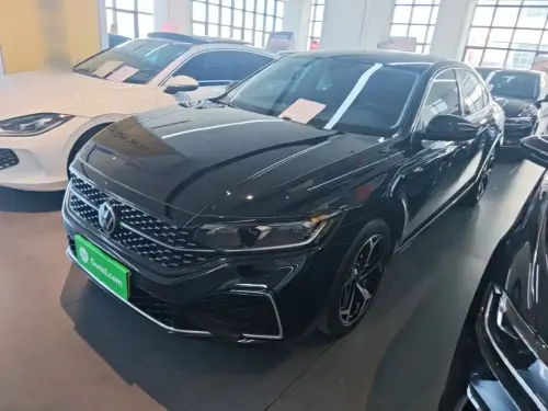 Volkswagen Passat, 2023