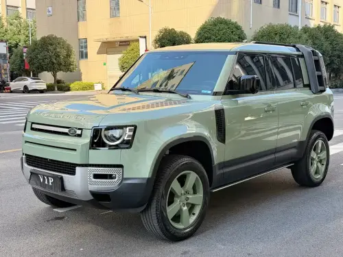 Land Rover Defender, 2023
