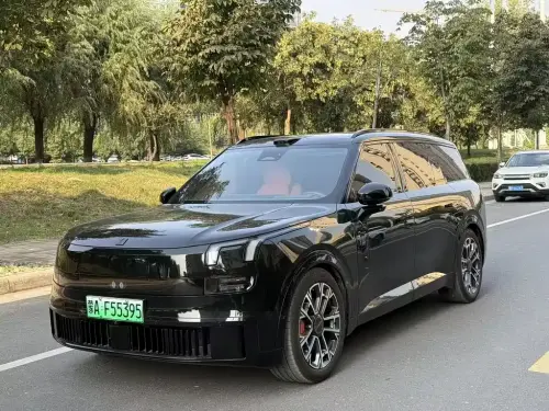 Lynk & Co 900, 2025