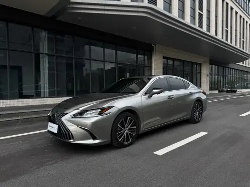 Lexus ES, 2024