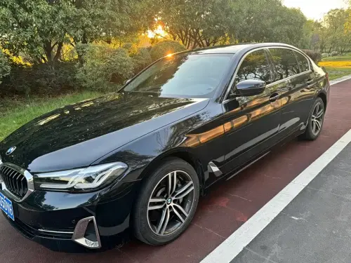 BMW 5-Series, 2022