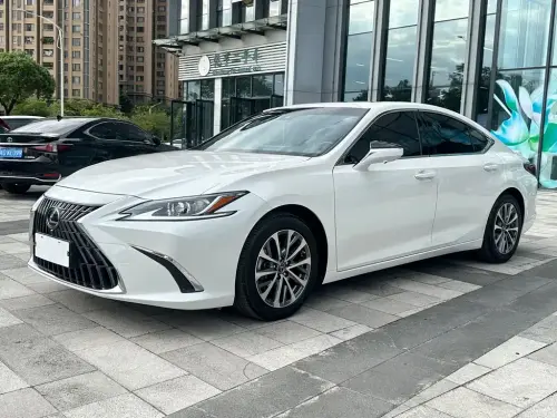 Lexus ES, 2023
