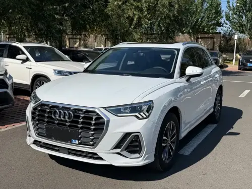 Audi Q3, 2022
