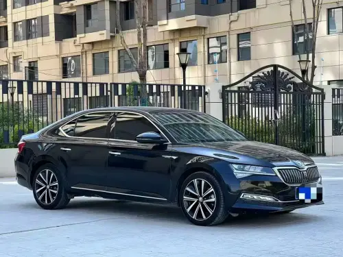 Skoda Superb, 2025