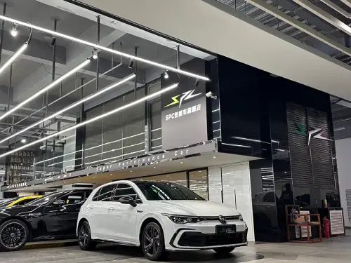 Volkswagen Golf, 2021