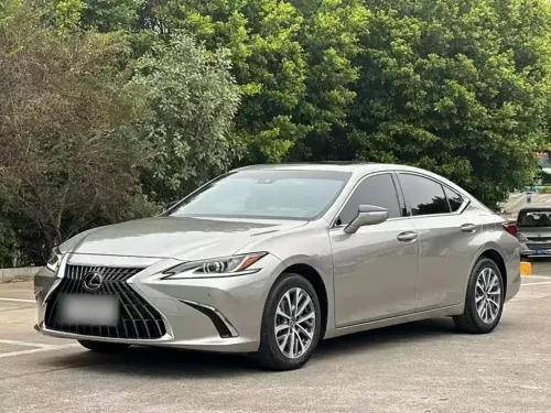 Lexus ES, 2023