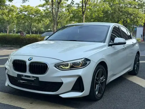 BMW 1-Series, 2021