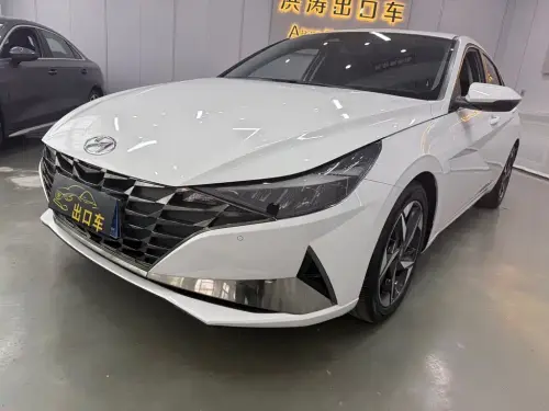 Hyundai Elantra, 2023