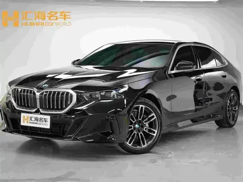 BMW 5-Series, 2026