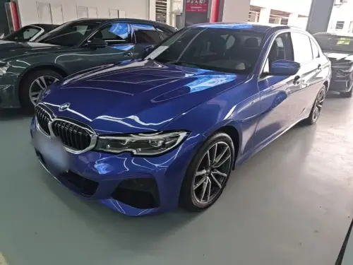 BMW 3-Series, 2022