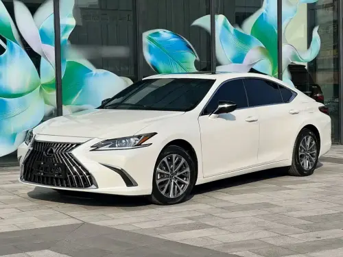 Lexus ES, 2024