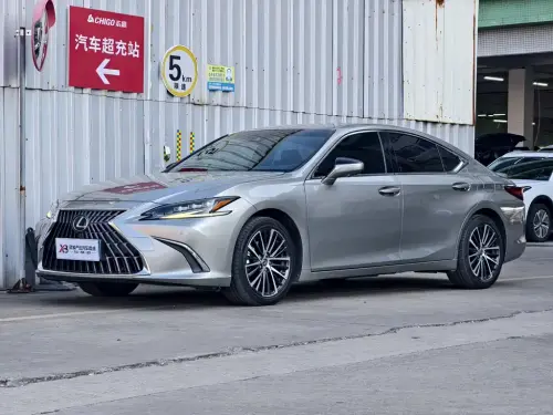 Lexus ES, 2024