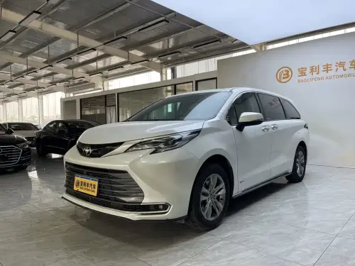 Toyota Sienna, 2024