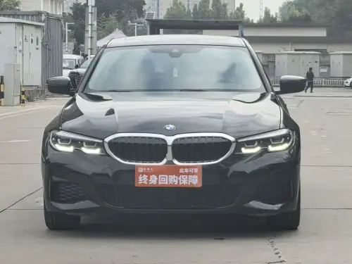 BMW 3-Series, 2022