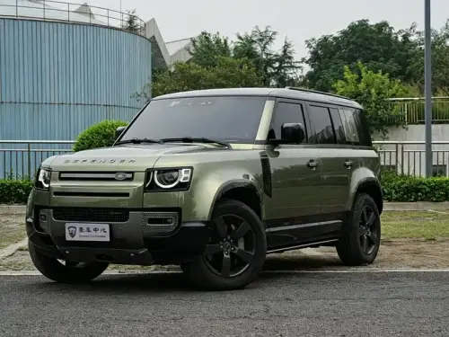 Land Rover Defender, 2023