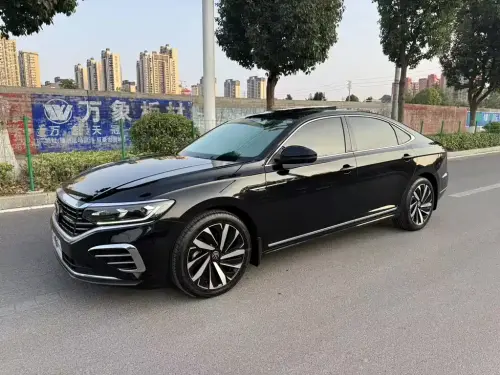 Volkswagen Passat, 2023