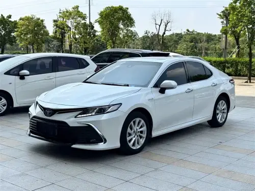 Toyota Camry, 2023