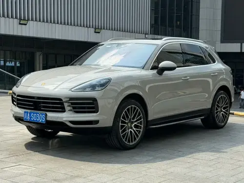 Porsche Cayenne, 2022