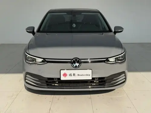 Volkswagen Golf, 2022