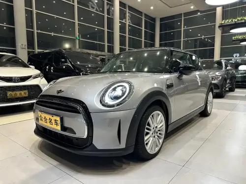 Mini MINI, 2023