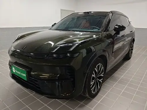 Lynk & Co 08, 2025
