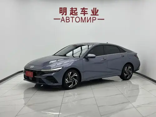 Hyundai Elantra, 2023