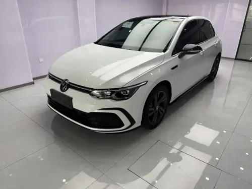 Volkswagen Golf, 2022