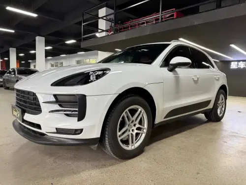 Porsche Macan, 2022