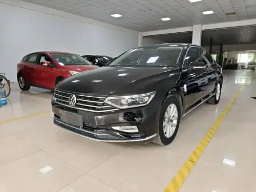 Volkswagen Magotan, 2023