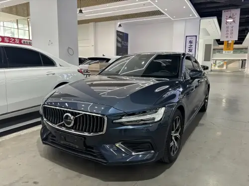 Volvo S60, 2022